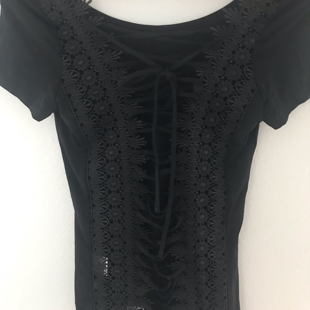 Tobi Women’s black top